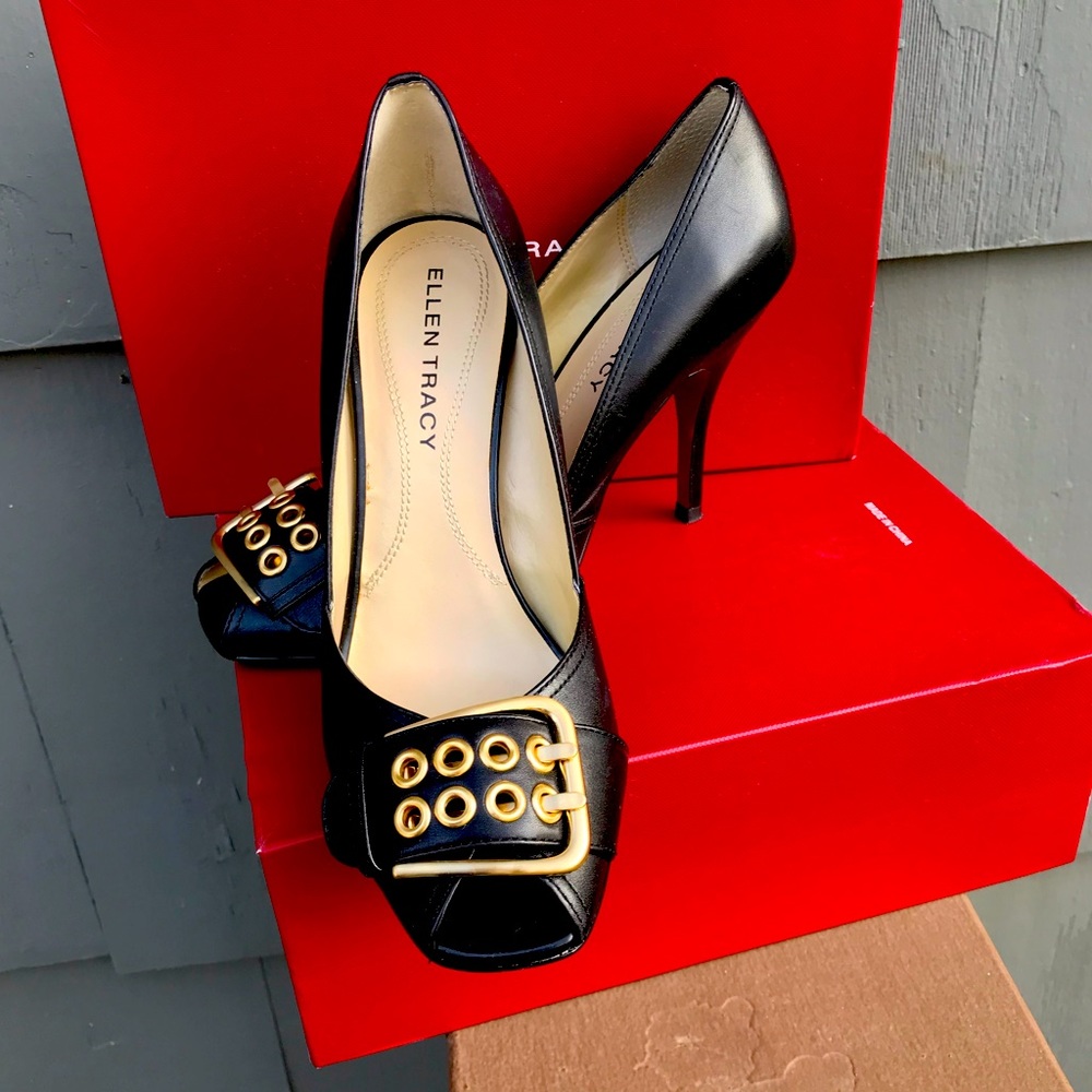 Ellen Tracy Heels